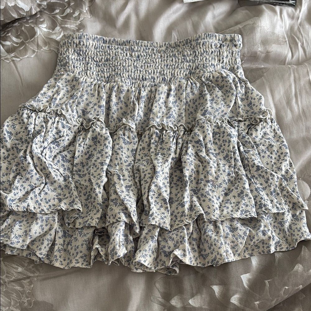 Siena Sky Ruffle Mini Skirt size small like new